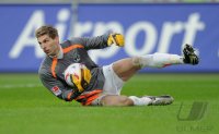 Fussball 1. Bundesliga  Saison 2010/2011:  Torwart Ron - Robert Zieler (Hannover 96)