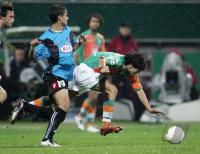 Fussball Champions League: Bremen - Udinese, Zweikampf