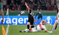 Fussball DFB Pokal  Halbfinale  2025/2026  23.04.2026VfB Stuttgart - SC Freiburg , ZWEIKAMPF, SPIELSZENE, AKTION, ACTION, DUELL,