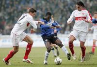 Fussball 1. Bundesliga: Arminia Bielefeld - VfB Stuttgart, Zweikampf