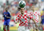 Fussball INTERNATIONAL  EURO 2004  Kroatien-Frankreich im Stadion Dr. Magalhaes Pessoa in Leiria