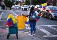 Fussball FIFA WM 2026;  Strassenverkaeuferin in New Jersey