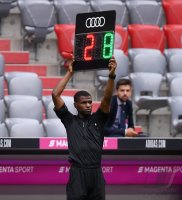 Fussball Audi Football Summit 2021 FC Bayern Muenchen - SSC Neapel