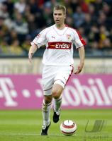 Fussball 1. Bundesliga: Stuttgart, HITZLSPERGER Einzelaktion am Ball