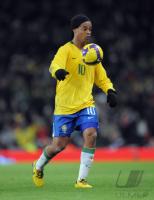 Fussball INTERNATIONAL  RONALDINHO (Brasilien)