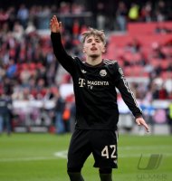 Fussball 1. Bundesliga  Saison  2025/2026  28. Spieltag SC Freiburg - FC Bayern Muenchen