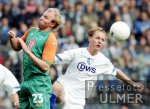 Fussball 1. Bundesliga: Bochum - Bremen, Zweikampf