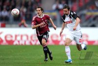Fussball 1. Bundesliga : Juri Judt (li, 1 FC Nuernberg) gegen Fabrice Ehret (re, 1. FC Koeln)