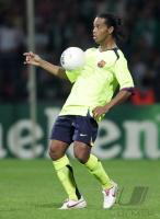 Fussball International UCL: Madrid, RONALDINHO Einzelaktion am Ball