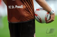 Fussball: 1. Bundesliga Saison 2010/2011, Symbolbild FC St. Pauli