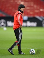 Fussball Training Deutsche Nationalmannschaft: Trainer Joachim Loew (Deutschland)