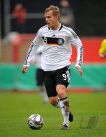FUSSBALL, INTERNATIONAL: Deutschland U18, THY Einzelaktion