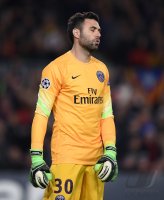 Fussball CHL  Saison 2014/2015: Torwart Salvatore Sirigu (Paris Saint-Germain)