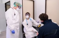 Corona: Container Ambulanz Tuebingen, Covid 19 Versorgung auf dem Tuebinger Festplatz