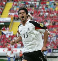 Fussball INTERNATIONAL EURO 2004 Deutschland - Tschechien