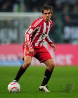 Fussball: 1. Bundesliga Saison 2010/2011, Bayern: LAHM am Ball