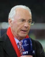 Fussball CHL  Saison 2011/2012:   Ehrenpraesident Franz Beckenbauer (FC Bayern Muenchen)