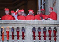 Papstwahl / Konklave: Papstwahl: Habemus Papam, weisser Rauch, Leo 14. ist der neue Papst