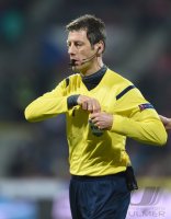 Fussball EM 2016 Quali: Schiedsrichter Wolfgang Stark (Deutschland)