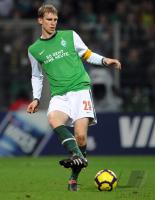 FUSSBALL, 1. BUNDESLIGA, 12. Spieltag: Werder Bremen, MERTESACKER Einzelaktion