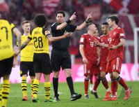 Fussball 1. Bundesliga Saison 18/19: FC Bayern Muenchen - Borussia Dortmund