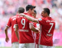 Fussball 1. Bundesliga Saison 2016/2017: FC Bayern Muenchen - FC Augsburg