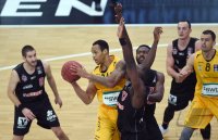 Basketball 1. Bundesliga 15/16 Hauptrunde: Walter Tigers Tuebingen -  Giessen 46ers