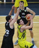 Barmer 2. Basketball Bundesliga  18/19: Tigers Tuebingen - Roemerstrom Gladiators Trier