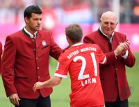 Fussball 1. Bundesliga Saison 16/17: FC Bayern Muenchen - SC Freiburg