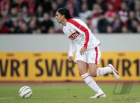 Fussball 1. Bundesliga: Stuttgart, MEIRA Einzelaktion am Ball
