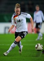Fussball: International, Frauen Laenderspiel: Deutschland, KULIG am Ball