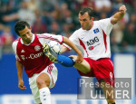 FUSSBALL 1. Bundesliga: Hamburg - Bayern, Zweikampf