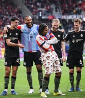 Fussball 1. Bundesliga  Saison  2025/2026  28. Spieltag SC Freiburg - FC Bayern Muenchen