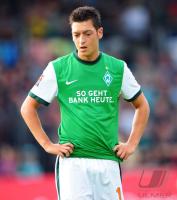 FUSSBALL, Bundesliga, SV Werder Bremen: OEZIL