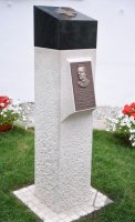 Enthuellung Bischof Sproll Stele in Rottenburg
