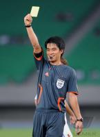 FUSSBALL INTERNATIONAL:  Schiedsrichter Jong Hveok Kim (KOR)