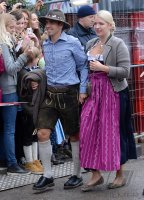 FUSSBALL 1. BUNDESLIGA:  Philipp Lahm mit Frau Claudia