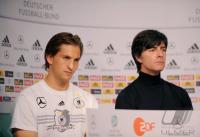 FUSSBALL PK  Deutsche  Nationalmannschaft; Torwart ADLER und Trainer LOEW
