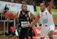 Basketball 1. Bundesliga 2011/2012: s Oliver Baskets Wuerzburg -  Walter Tigers Tuebingen