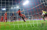 FUSSBALL INTERNATIONAL CHL HALBFINALE 12/13: FC Bayern Muenchen - FC Barcelona