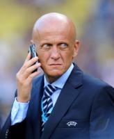 FUSSBALL UEFA SUPERCUP :  Piereluigi Collina (Vertreter der Schiedsrichtervereinigung AIA)