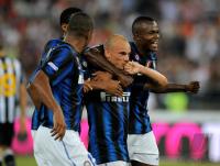 FUSSBALL SERIE A: JUBEL Obiorah Nwankwo, Wesley Sneijder, Victor Obinna (v. li., Inter Mailand)