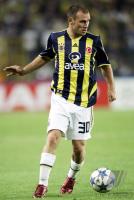 Fussball International: Istanbul, SERKAN Einzelaktion am Ball