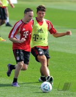 Fussball 1. Bundesliga 11/12: FC Bayern Muenchen Training in Doha