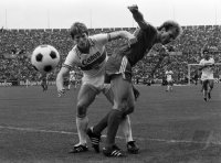 Fussball 1. Bundesliga Stuttgart-Bayern: Foerster, Rummenigge