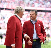 Fussball 1. Bundesliga Saison 16/17: FC Bayern Muenchen - SC Freiburg