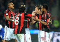 FUSSBALL SERIE A:  Gennaro Gattuso, Cassano Antonio, Robinho (v. li., AC Mailand)