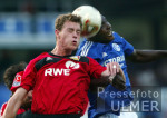 Liga-Pokal: Schalke 04 - Leverkusen, Zweikampf