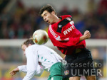 Fussball 1. Bundesliga: Leverkusen - Bremen, Zweikampf