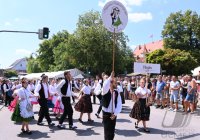 Doppel-Jubilaeum 200 Jahre Schlosskauf / 250 Jahre Kirchweihe St.-Martinus-Kirche in Hirrlingen (Kreis Tuebingen)